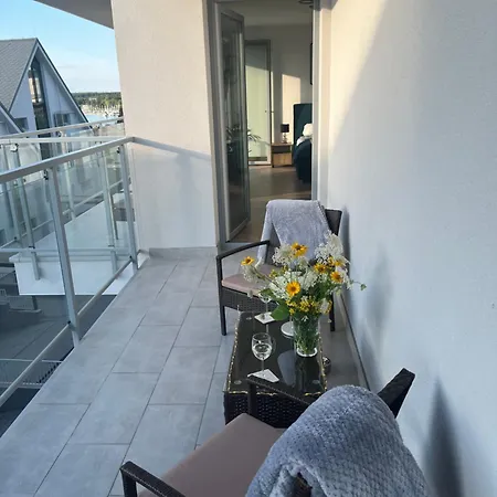 Słoneczny Widok Boczny Na Jezioro * Charzykowy