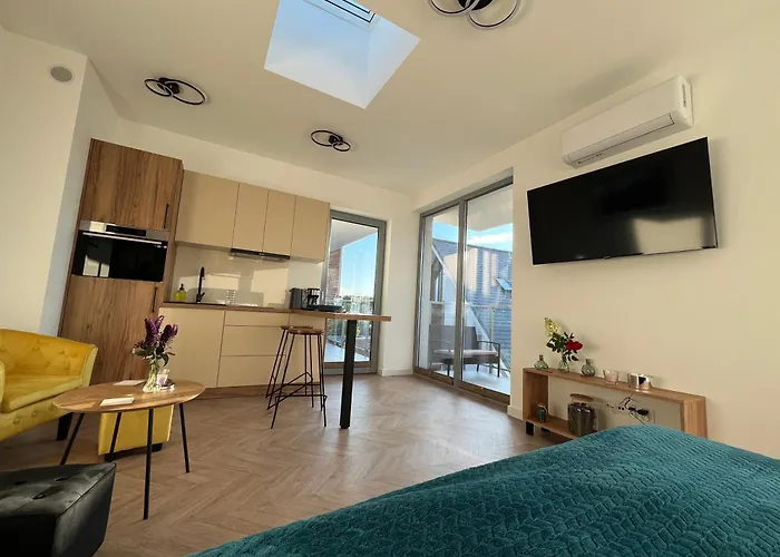 Sloneczny Widok Boczny Na Jezioro شقة هاجوكوفه